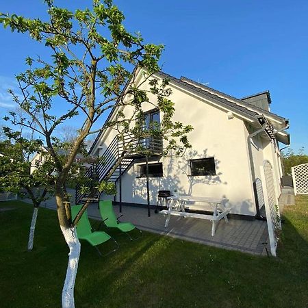 Apartament Nad Jeziorem Welle Kołczewo Exterior foto